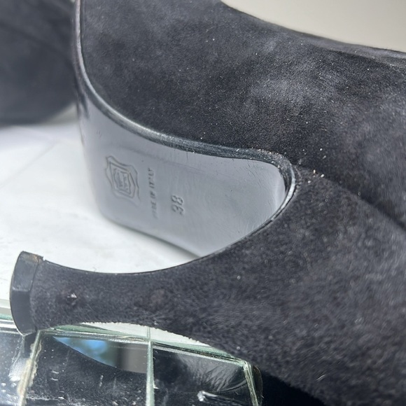 Alaia Sz 38 Black Suede Ankle Shoe Booties 3” Suede Covered Heel - Picture 11 of 11